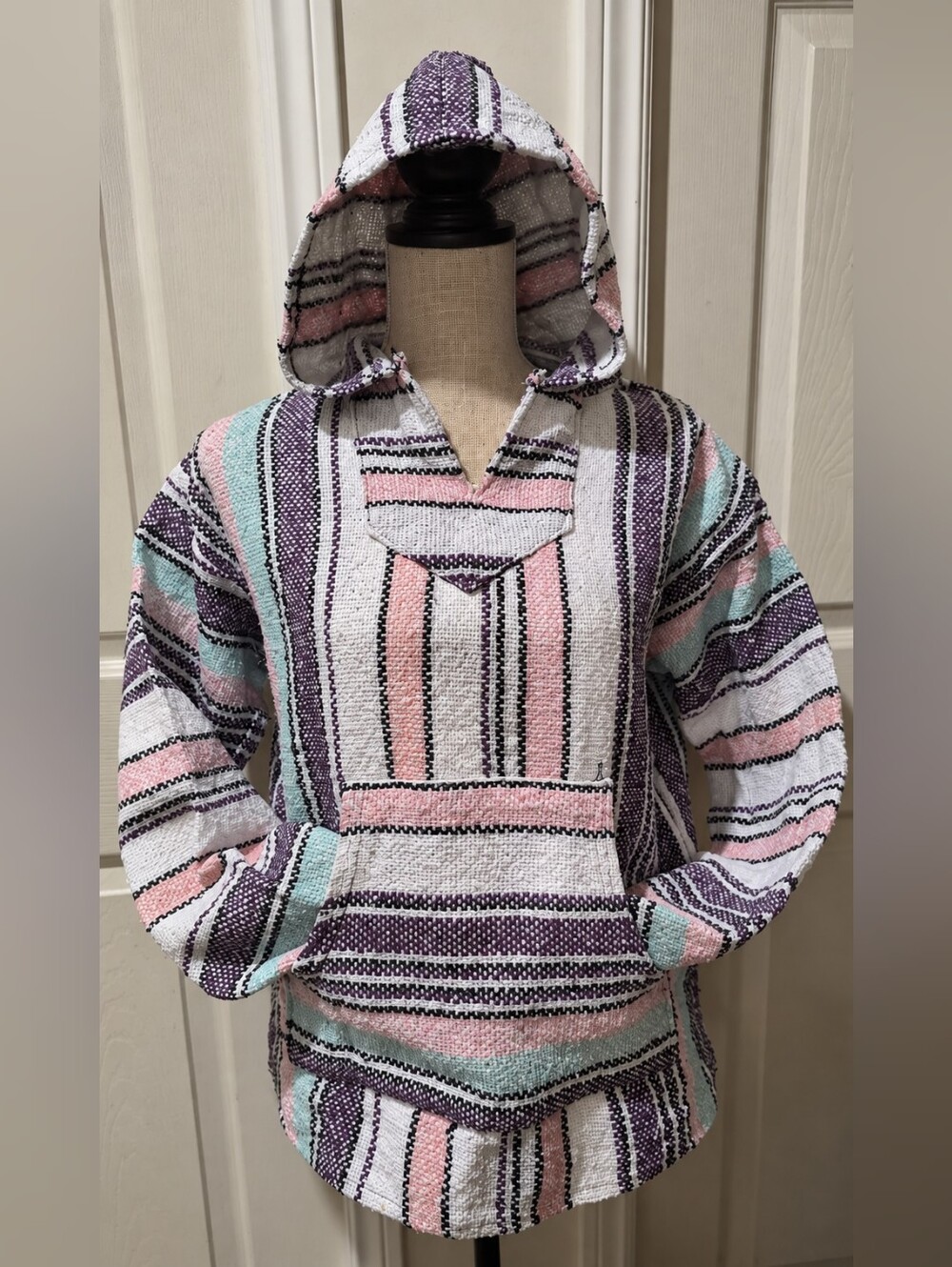 Iguana Jack Baja Hoodie Rug Pastel Striped Mexican Pullover M